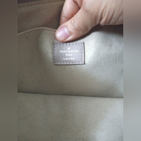 Louis Vuitton pochette - Picture 9 of 16